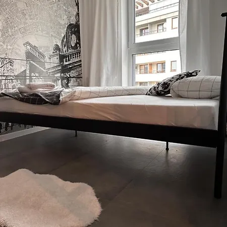 C71 - Metro Wilanowska - Free Underground Parking Apartment *