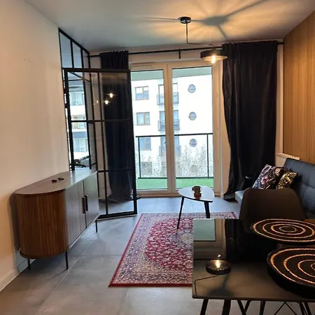 C71 - Metro Wilanowska - Free Underground Parking