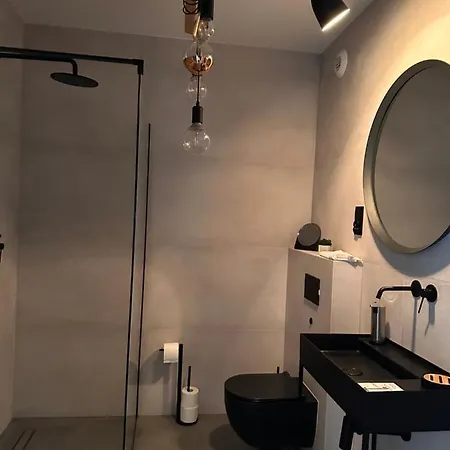 C71 - Metro Wilanowska - Free Underground Parking *